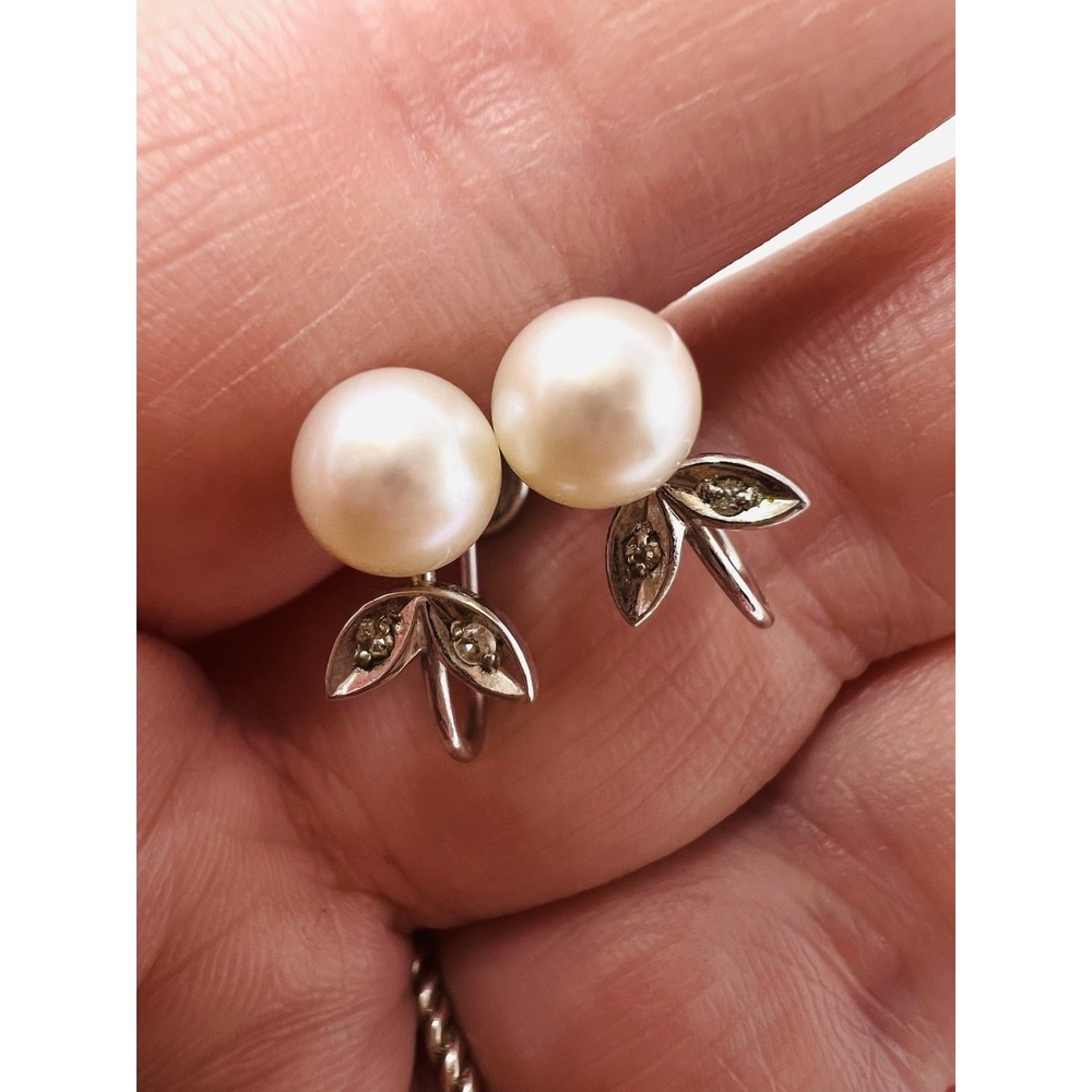 Vintage 14k White Gold Pearl & Diamond Screw Back Earrings
